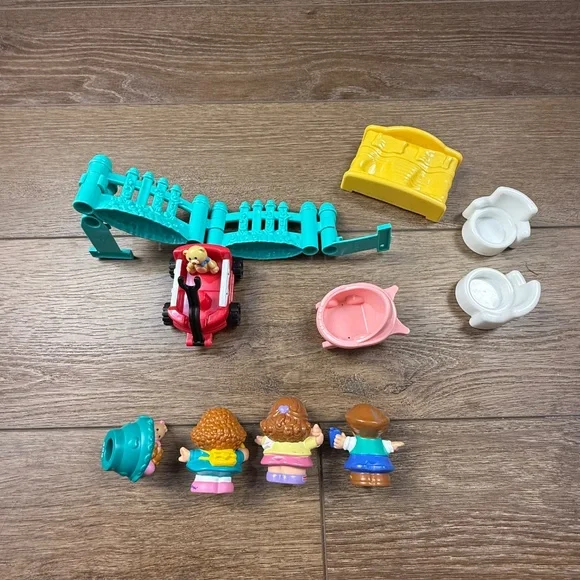 Fisher Price Little People Sweet Sounds Home Tested and Working, 10 Accessories - Picture 8 of 9